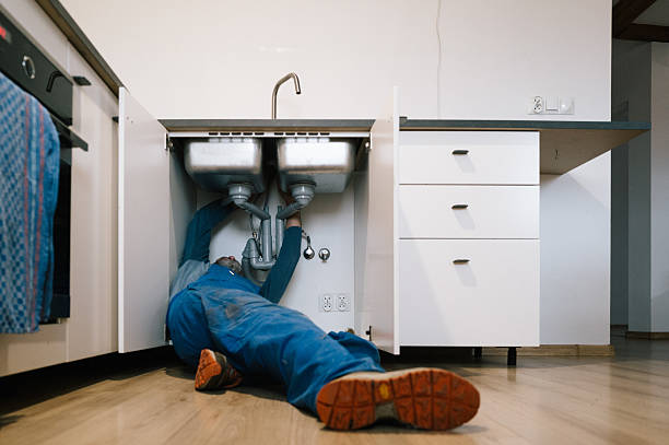 Professional Drain Cleaning technician working in Lyndhurst, VA